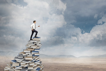 沈烨苏卿卿窦姿若是什么小说