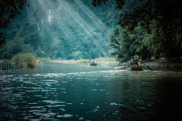 郑语童人物介绍